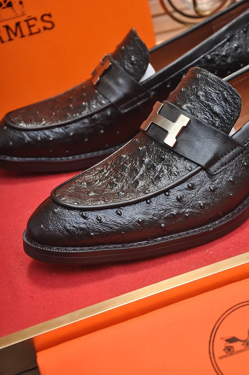Men's shoes💰440💶[HERMES] (sheepskin lining)🍀Italian top luxury🍀He does not pursue novel styles and gorgeous colors, but attracts the favor of successful men with his flawless, elegant and classic style! This very, very comfortable, simple and stable style makes it easy to match any style! The pattern is absolutely 1:1 refined from the original case, and we strive for excellence in materials, imported cowhide + cowhide lining💪💪💪extraordinary texture👍! .Black brown code number: 38 to 45 (45 customized)